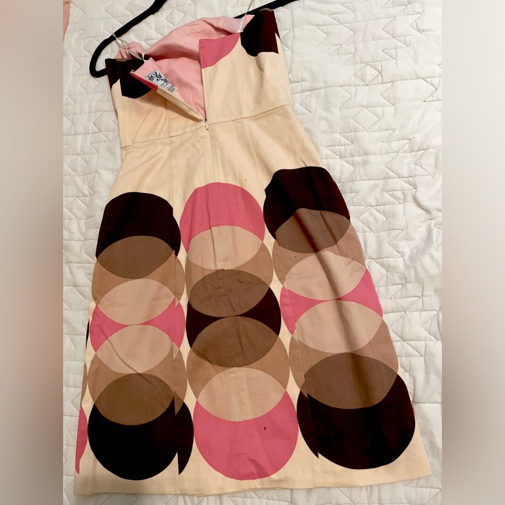 Strapless,knee length dress